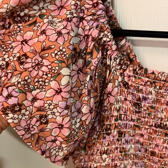 Patterned Blouse - Picture 2 of 4